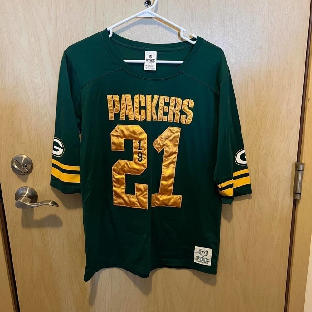 VS pink packer shirt